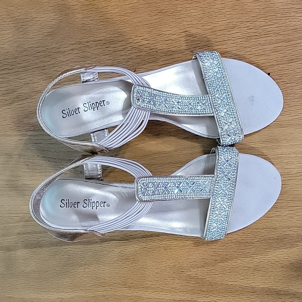 Women's Silver Slipper Phoebe Wedge, Rose Gold, Rhinestone Accents, Size 7, NWOB